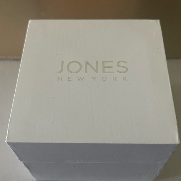 #99 - Jones New York Watch & Bracelet Set - Brand New In Box! - Picture 6 of 8